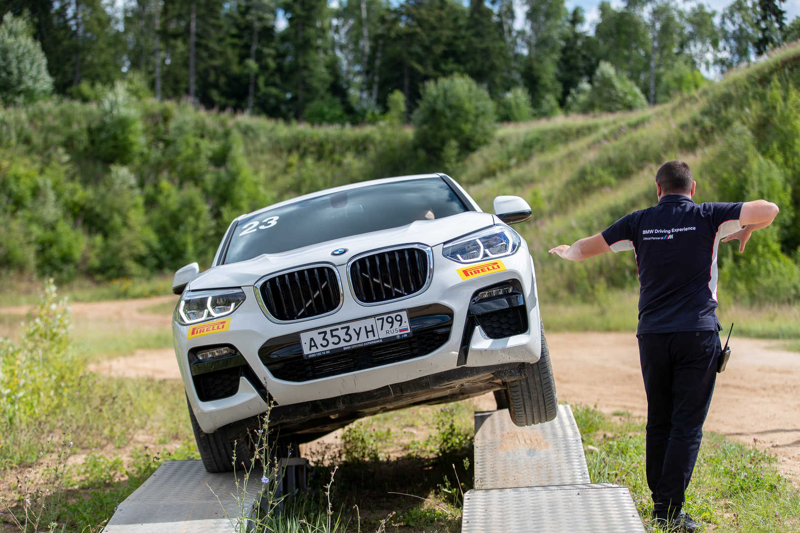 Программы курсов вождения в школе BMW M Driving Experience